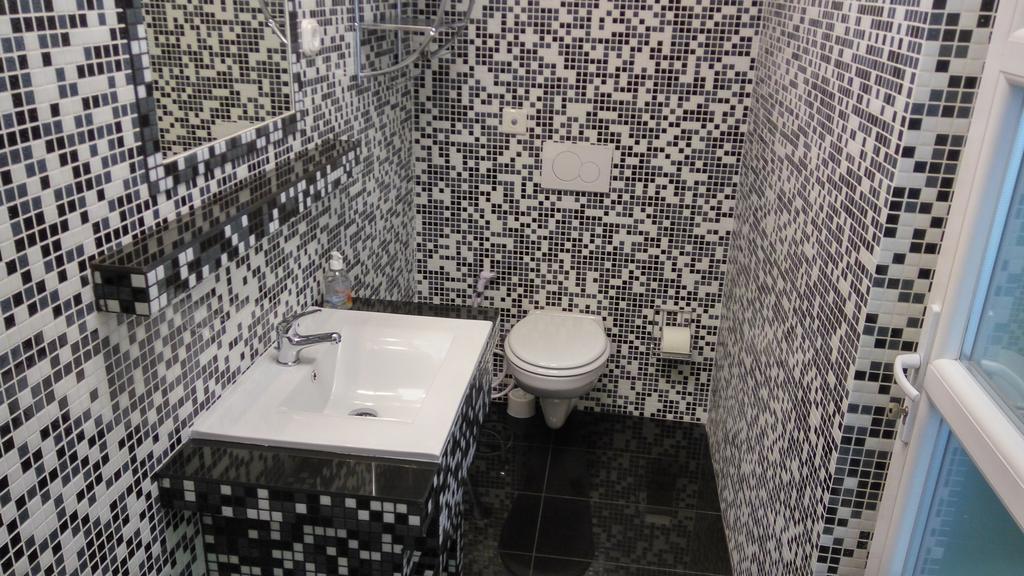 Szlavi Apartman บายา ภายนอก รูปภาพ